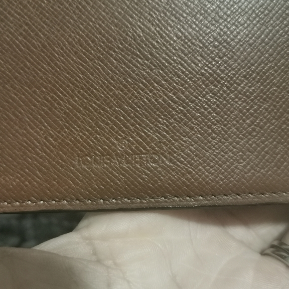 (sold off pm)100% Authentic LV Long Wallet - Picture 7 of 14
